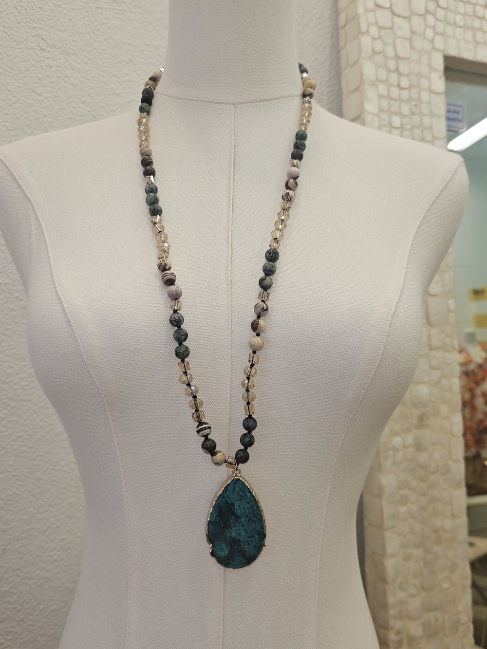 Teal Jade Stone Teardrop Pendant Beaded Necklace - Women Jewelry